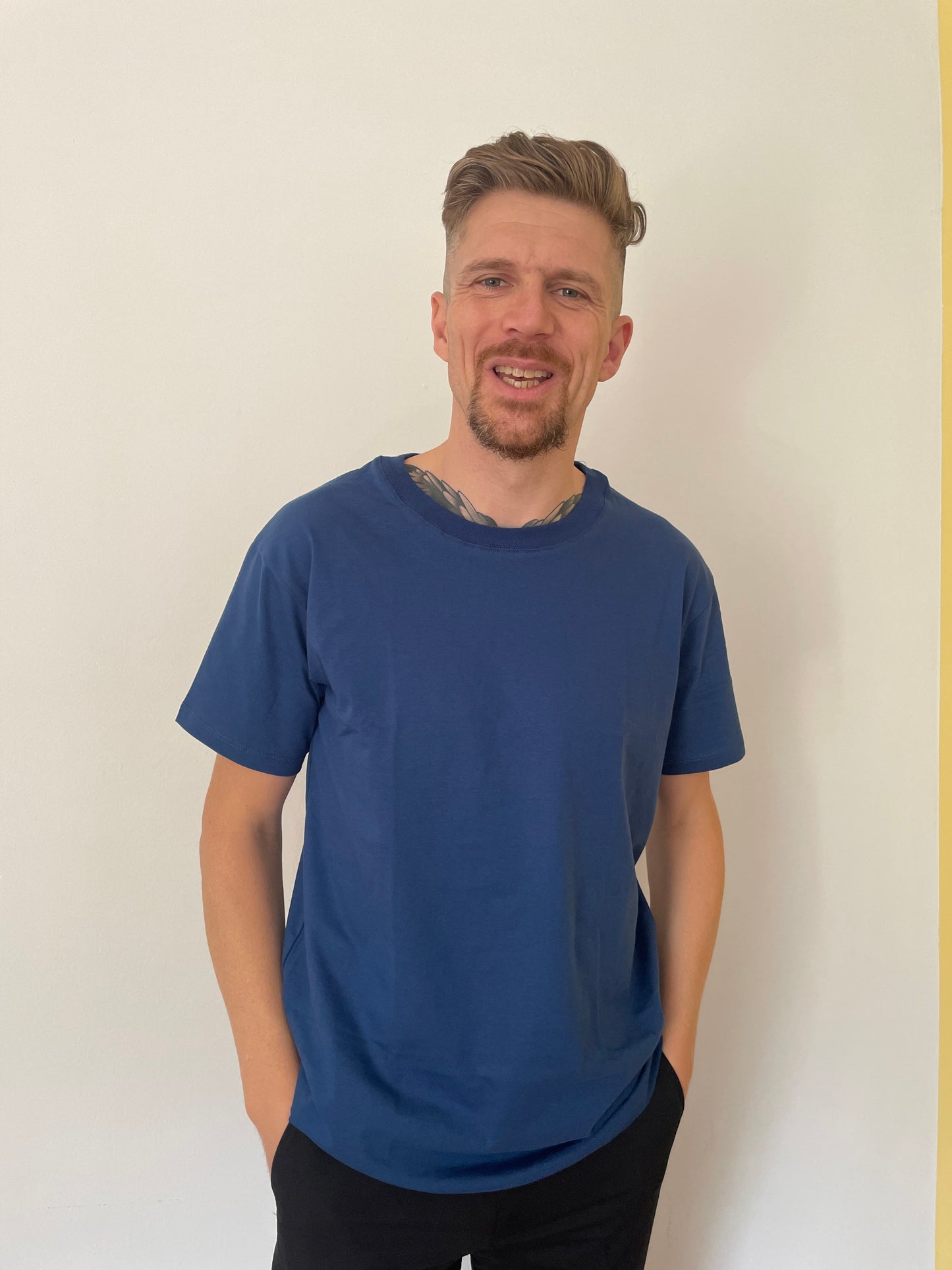 T-Shirt Unisex FAIR+ aus europäischer Arbeiterinnen-Kooperative